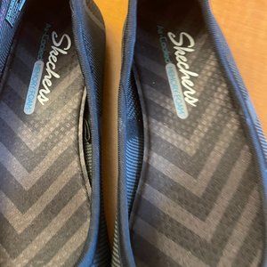 Dress up Sketchers, never worn.
